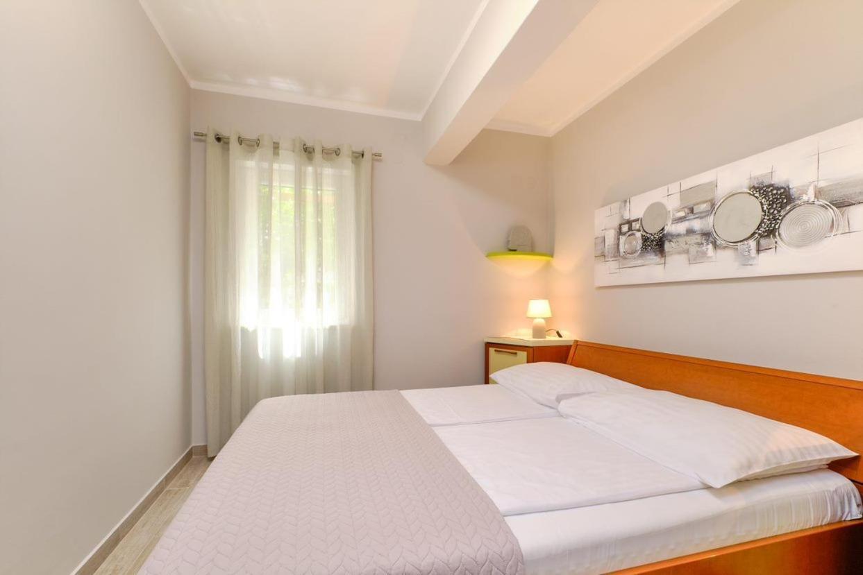 Apartments Enna Mali Lošinj Kültér fotó