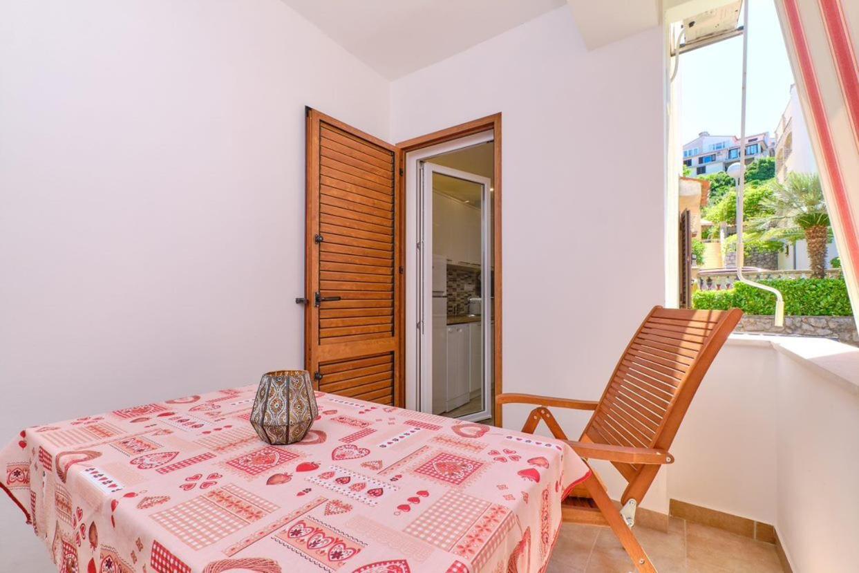 Apartments Enna Mali Lošinj Kültér fotó