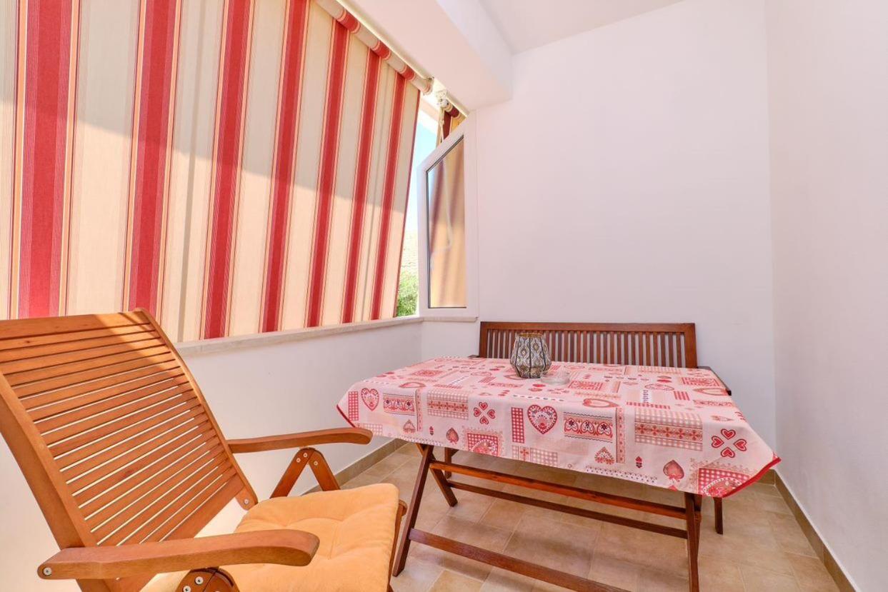 Apartments Enna Mali Lošinj Kültér fotó