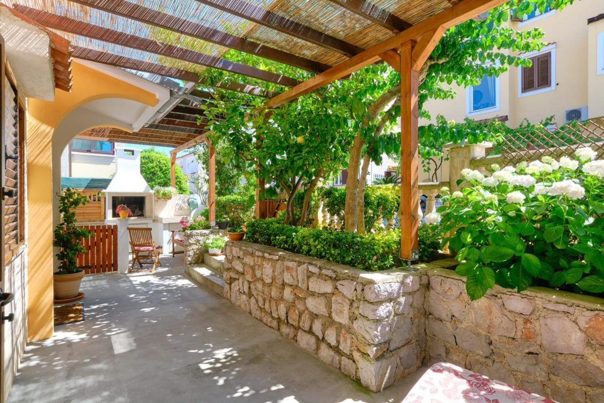 Apartments Enna Mali Lošinj Kültér fotó