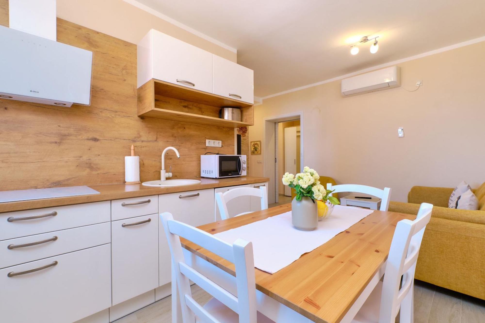 Apartments Enna Mali Lošinj Kültér fotó